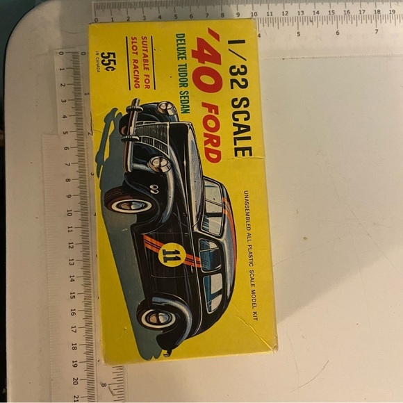 EMPTY📦 Vintage model car (1/32) cardboard box 1940 Ford Sedan car. - Picture 10 of 12